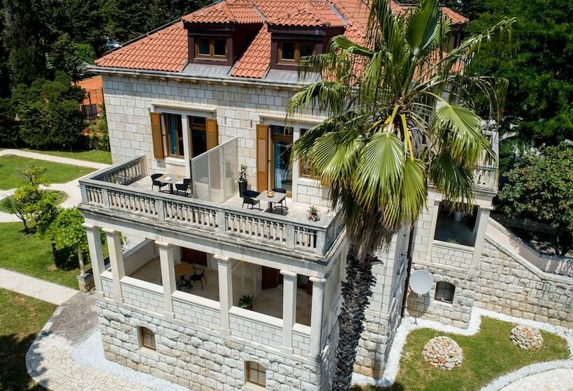 Отель Boutique Villa Filaus