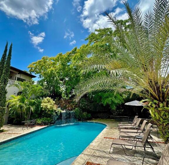 هتل Villa Therese