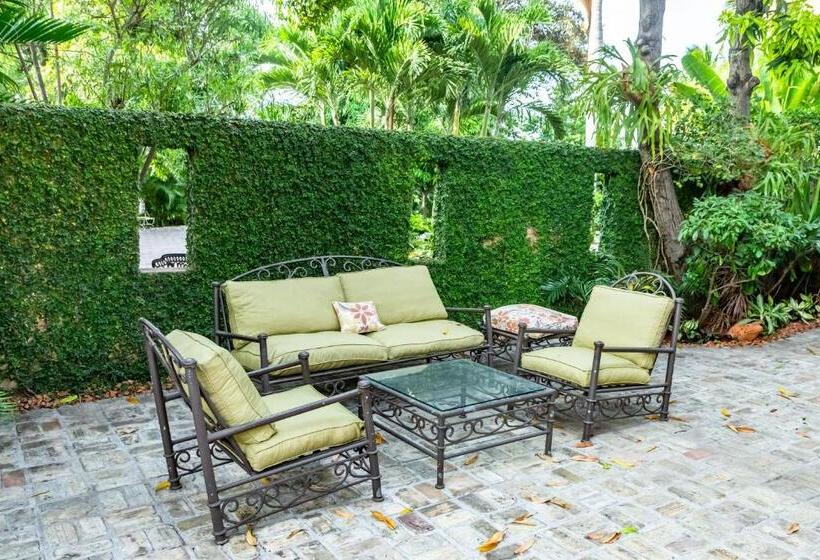 هتل Villa Therese