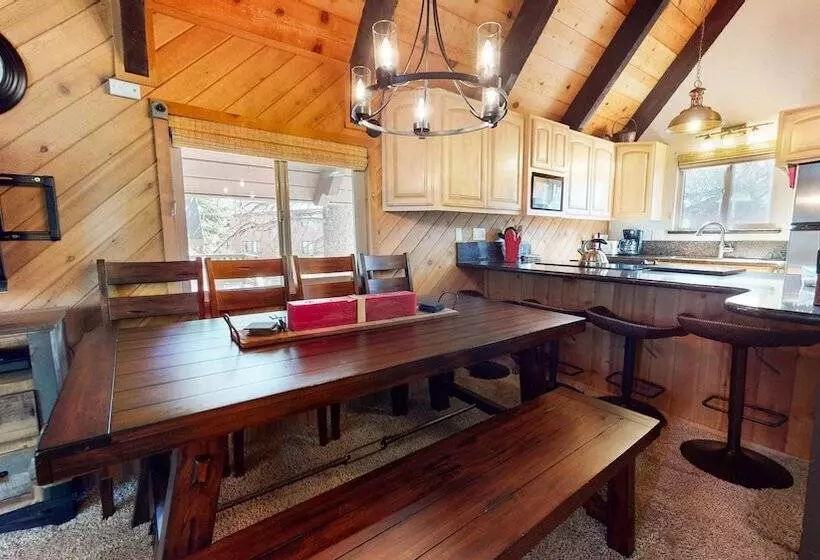 Mammoth View Villas Near Hike/bike Trails!