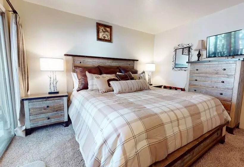 Mammoth View Villas Near Hike/bike Trails!