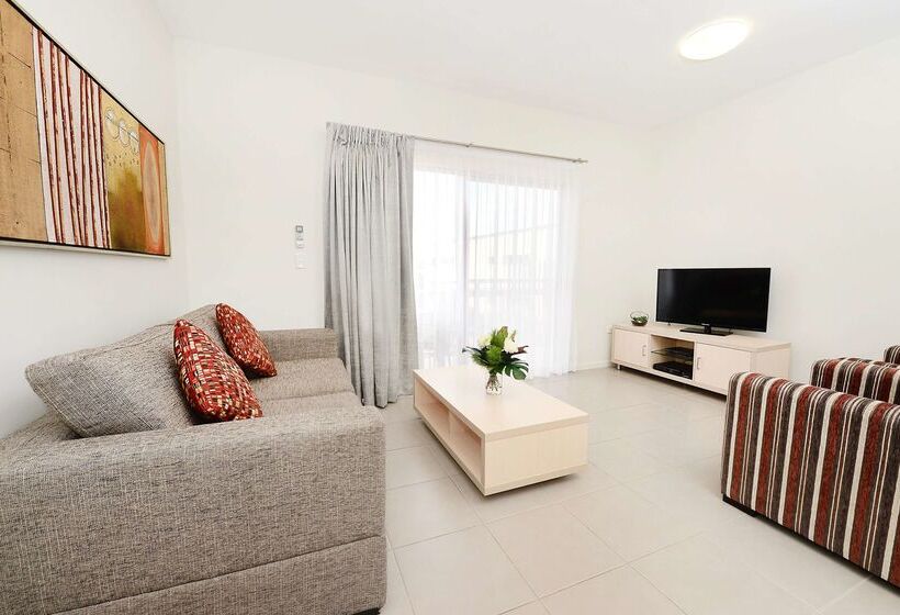 Oaks Middlemount Suites