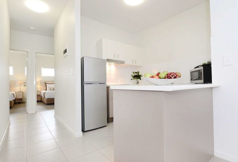 Oaks Middlemount Suites