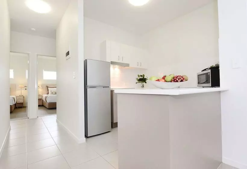 Oaks Middlemount Suites