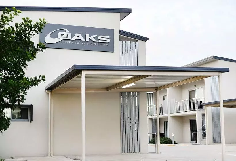 Oaks Middlemount Suites