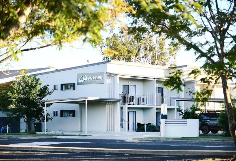 Oaks Middlemount Suites