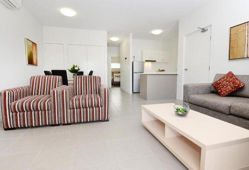 Oaks Middlemount Suites