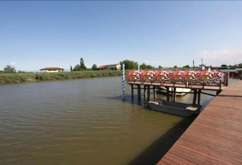 پانسیون Country House Country Club