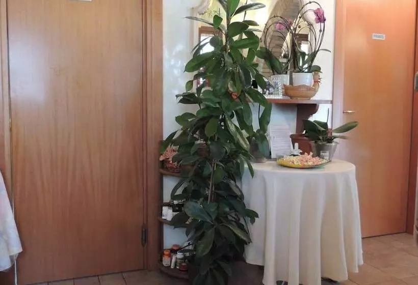 پانسیون Country House Country Club