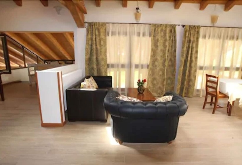 پانسیون Country House Country Club