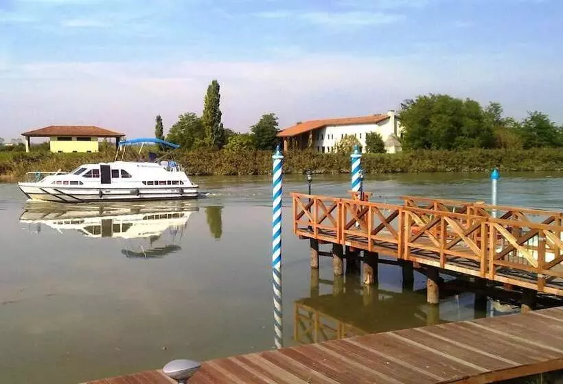 پانسیون Country House Country Club