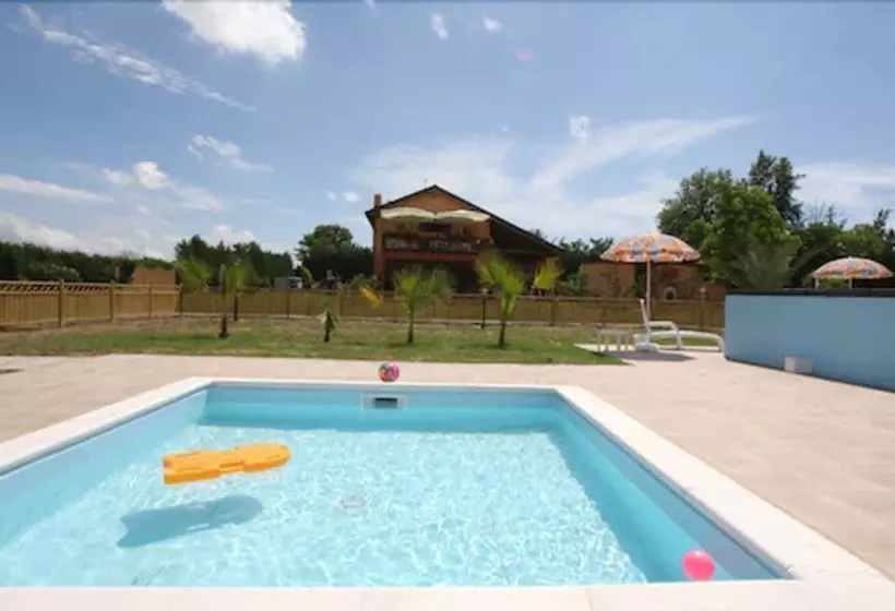 پانسیون Country House Country Club