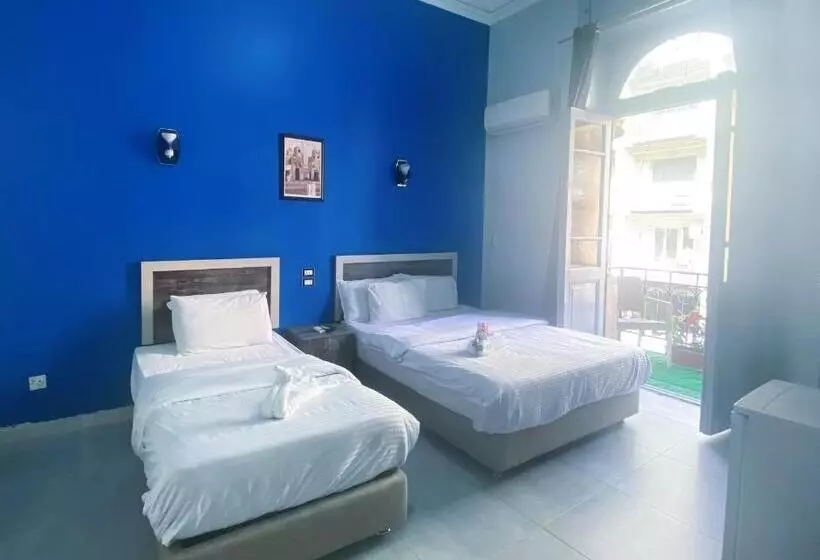 The Australian Hostel