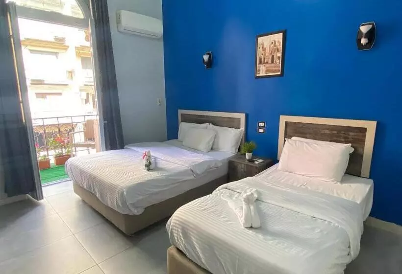 The Australian Hostel