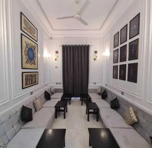 The Australian Hostel