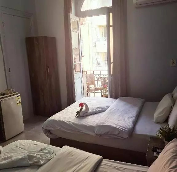 The Australian Hostel