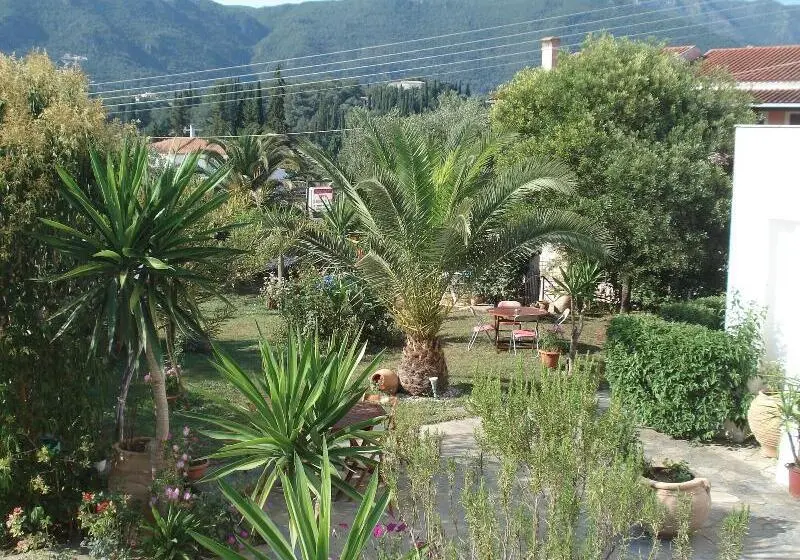 Villa Avra