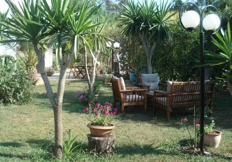 Villa Avra