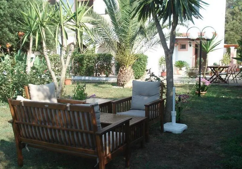 Villa Avra