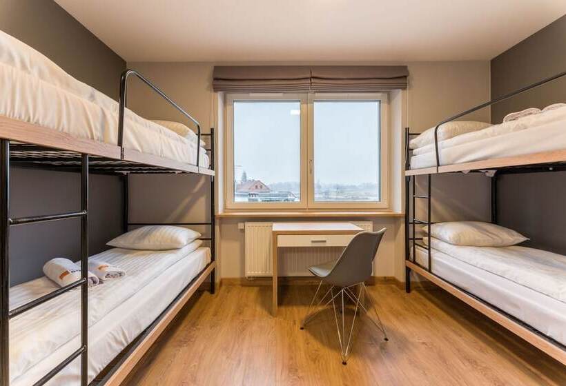 Amen Aparthotel Curie 8