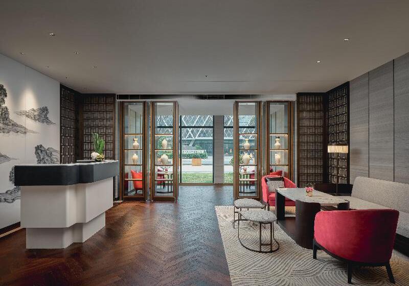 Hualuxe Kunshan Huaqiao, An Ihg Hotel F1 Racing Preferred