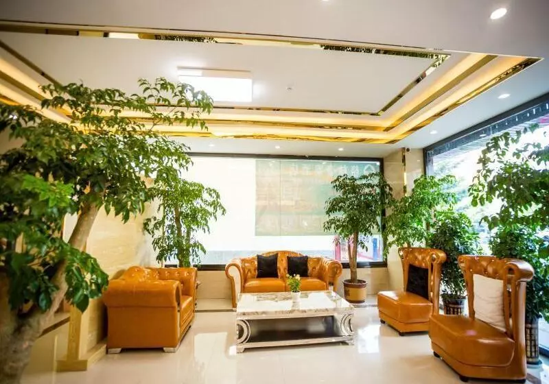 Hotelli Greentree Inn Shangrila City Bus Station