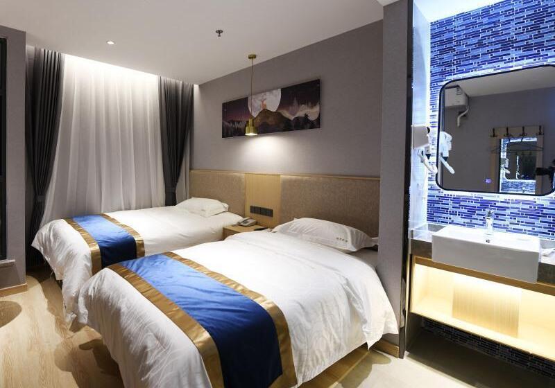 Shell Hotel Shanghai Normal University Hongcao Road Metro Station Guiping Road