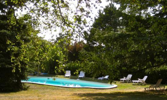 Bed and Breakfast L Oustal Chambres Et Tables D Hôtes