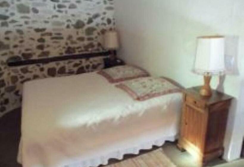 Bed and Breakfast L Oustal Chambres Et Tables D Hôtes