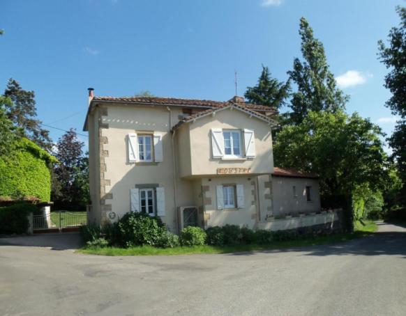 Bed and Breakfast L Oustal Chambres Et Tables D Hôtes