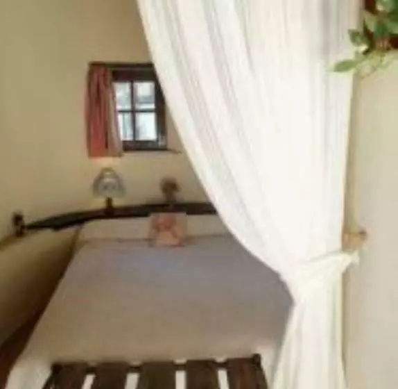 Aamiaismajoitus (B&B) L Oustal Chambres Et Tables D Hôtes