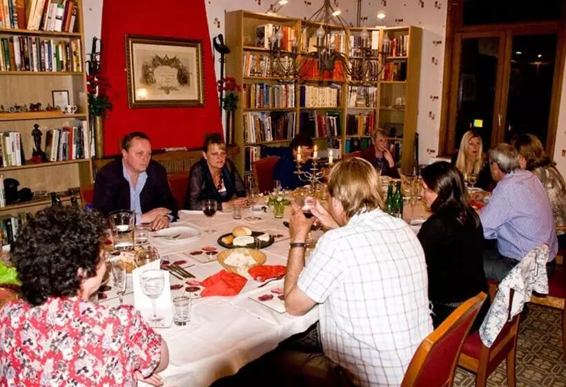 ベッドアンドブレックファースト The Silent Picket