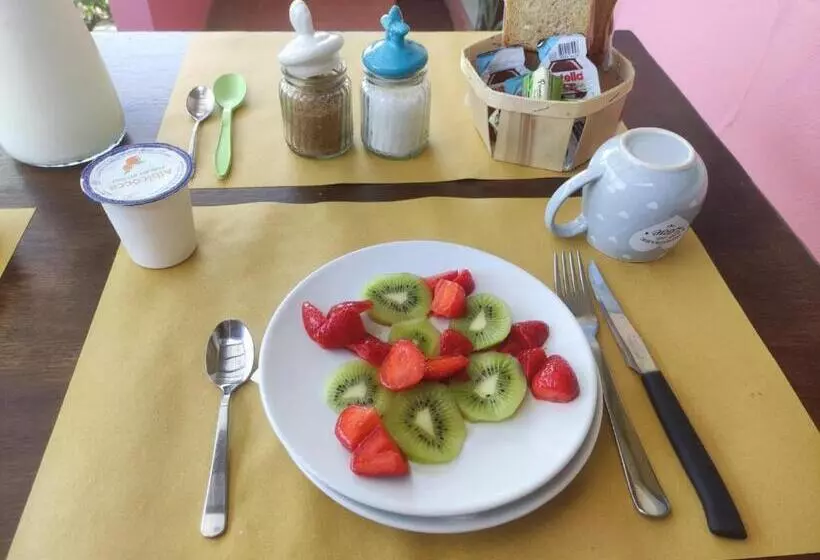 ホテル Agriturismo Campolungo