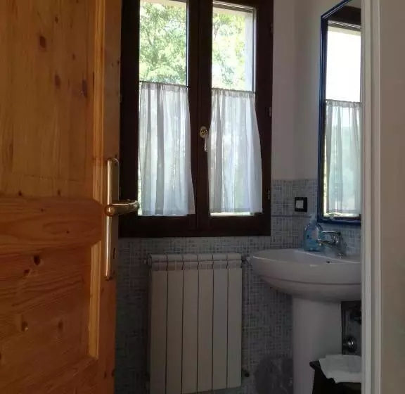 ホテル Agriturismo Campolungo