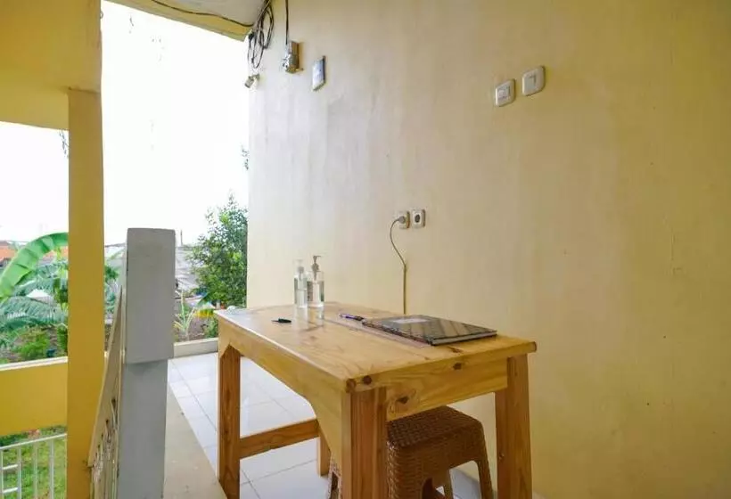 Hotelli Pekayon Garden House Syariah Redpartner