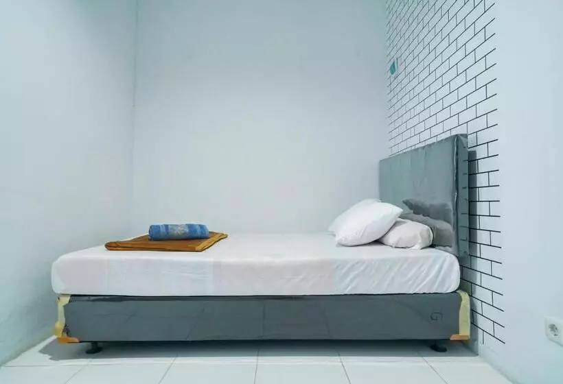 Hotelli Pekayon Garden House Syariah Redpartner