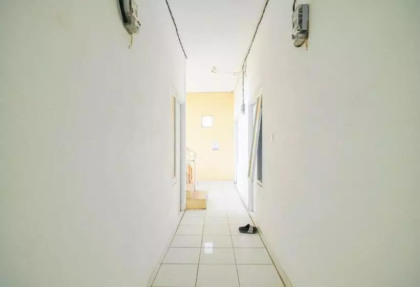 Hotelli Pekayon Garden House Syariah Redpartner