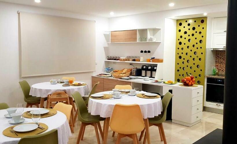 Bed and Breakfast Aroma D