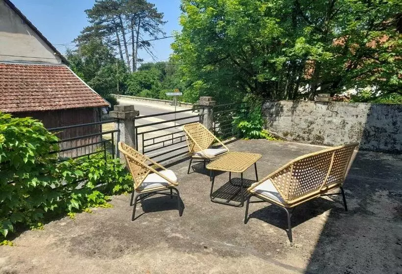 ベッドアンドブレックファースト Avol D Oiseau