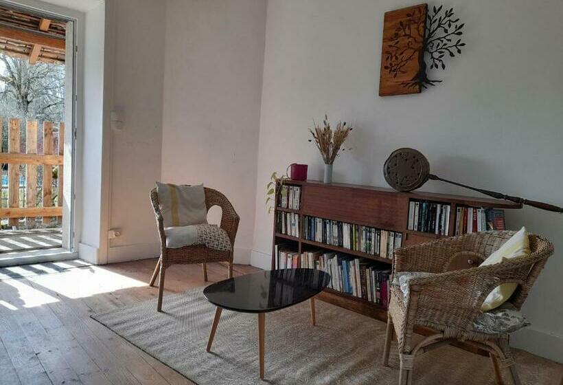 ベッドアンドブレックファースト Avol D Oiseau