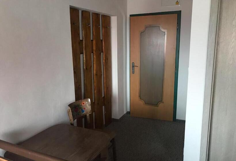 住宿加早餐 Bendovský Dvůr