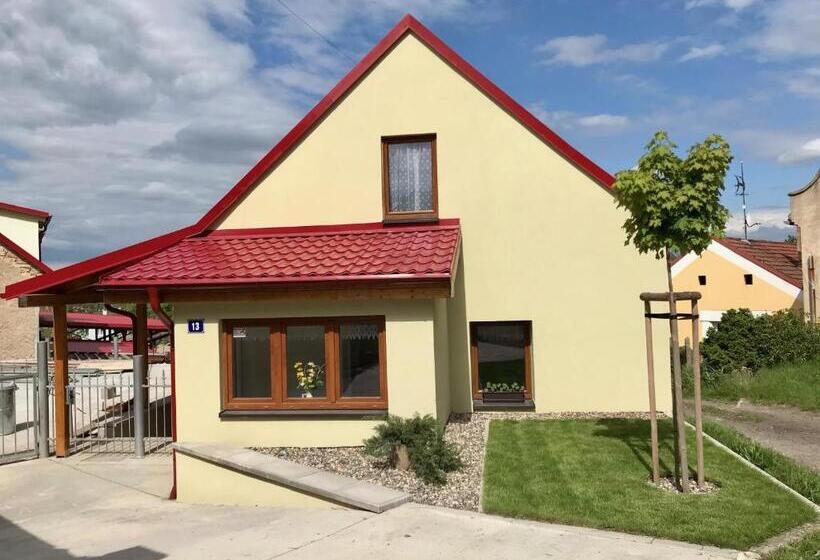 住宿加早餐 Bendovský Dvůr