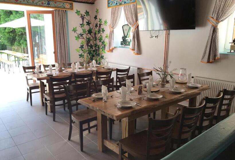 住宿加早餐 Bendovský Dvůr