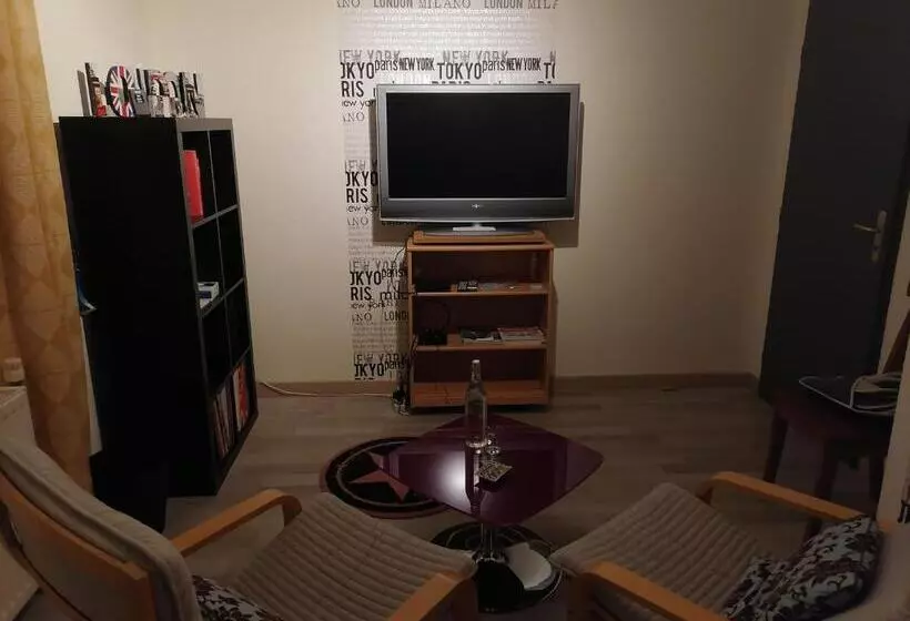 ベッドアンドブレックファースト Chambre De L Orée Du Bois