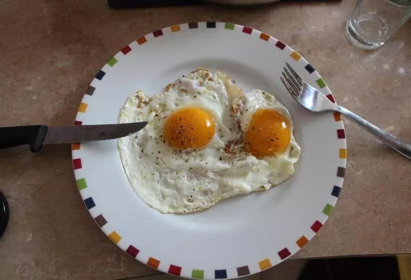 ベッドアンドブレックファースト Chambre De L Orée Du Bois