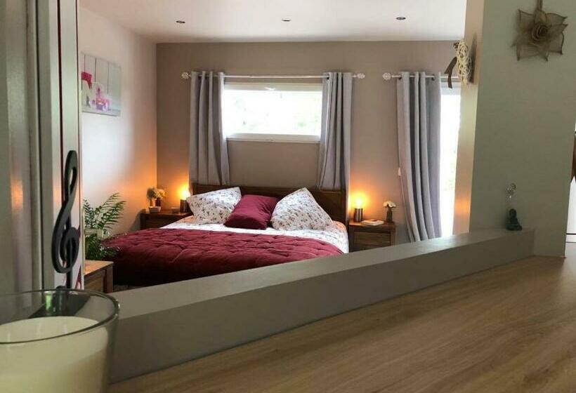 Bed and Breakfast La Suite Des Charmelines