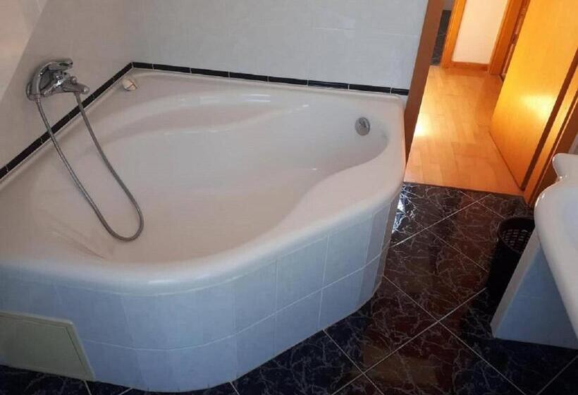 Bed and Breakfast Tüttös Vendéghàz