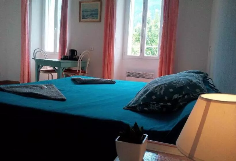 Hotelli Le Relais Des Cavaliers