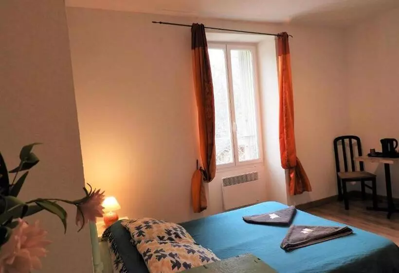 Hotelli Le Relais Des Cavaliers