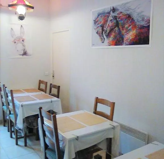 Hotelli Le Relais Des Cavaliers